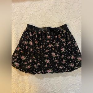 Black, Stretchy Waistband Floral Skirt with Flower
